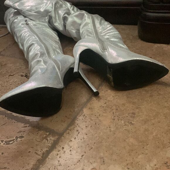 Silver Stiletto boots - Picture 4 of 8